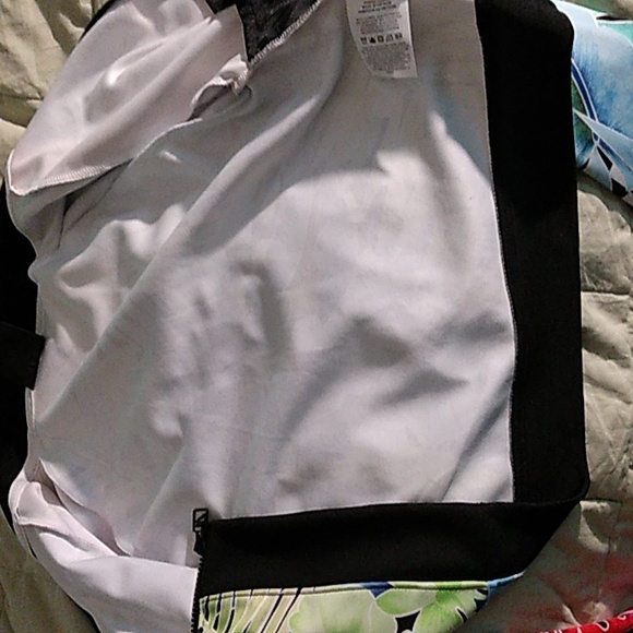 Women's Nike Full Zip Waist Length Colorful Jacket - Picture 7 of 7